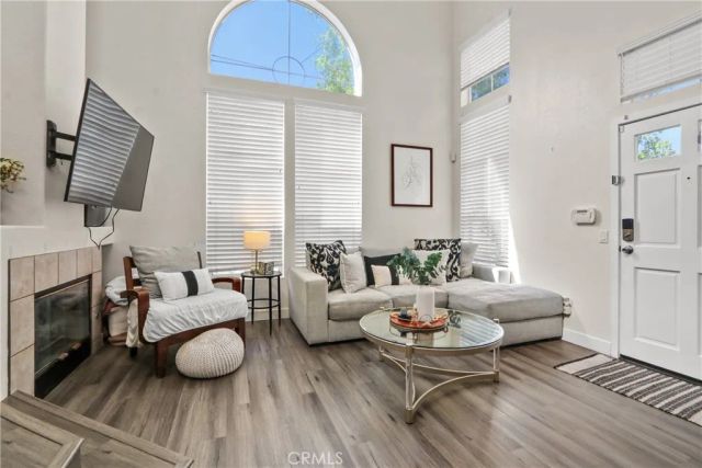 1071 S Volterra, Anaheim, CA 92808