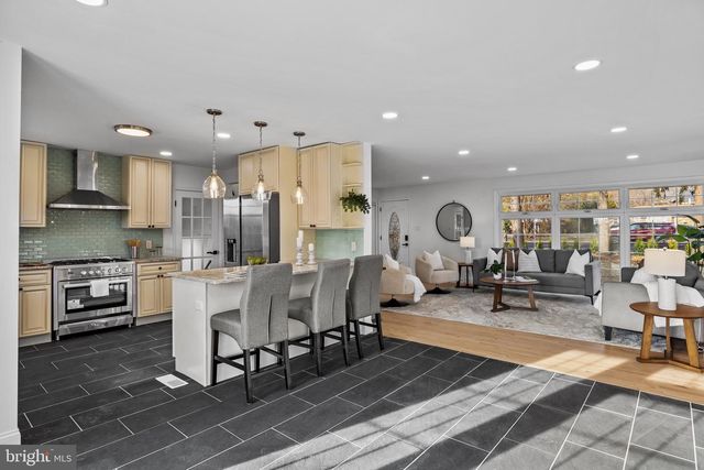 1221 HUNTINGDON PIKE, Huntingdon Valley, PA 19006