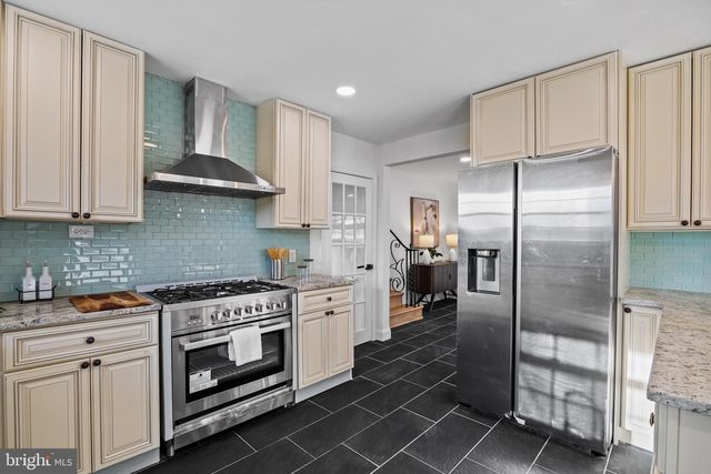 1221 HUNTINGDON PIKE, Huntingdon Valley, PA 19006