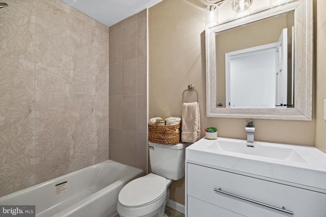 1221 HUNTINGDON PIKE, Huntingdon Valley, PA 19006