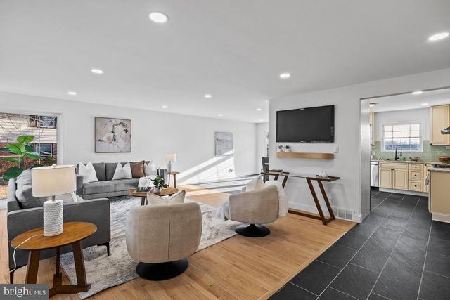 1221 HUNTINGDON PIKE, Huntingdon Valley, PA 19006