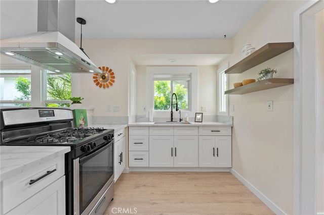 3821 S Hobart Boulevard, Los Angeles, CA 90062
