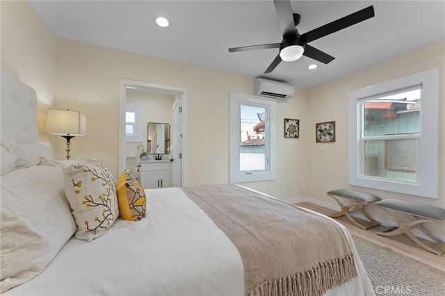3821 S Hobart Boulevard, Los Angeles, CA 90062