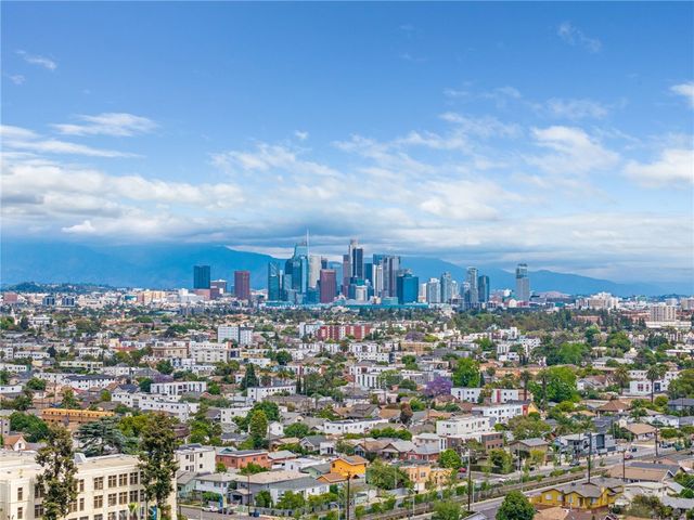 3821 S Hobart Boulevard, Los Angeles, CA 90062