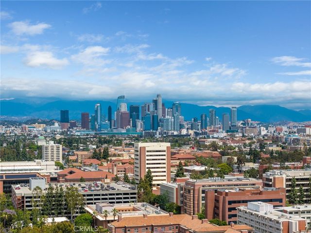 3821 S Hobart Boulevard, Los Angeles, CA 90062