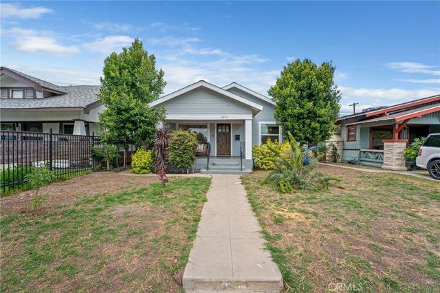 3821 S Hobart Boulevard, Los Angeles, CA 90062