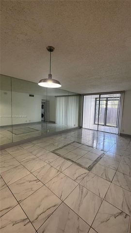 212 Lake Pointe Dr 102, Oakland Park, FL 33309