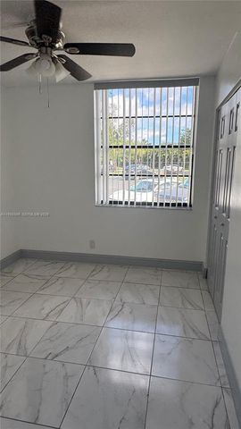 212 Lake Pointe Dr 102, Oakland Park, FL 33309