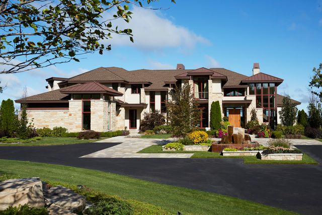 315 S Valley Hill Road, Bull Valley, IL 60098