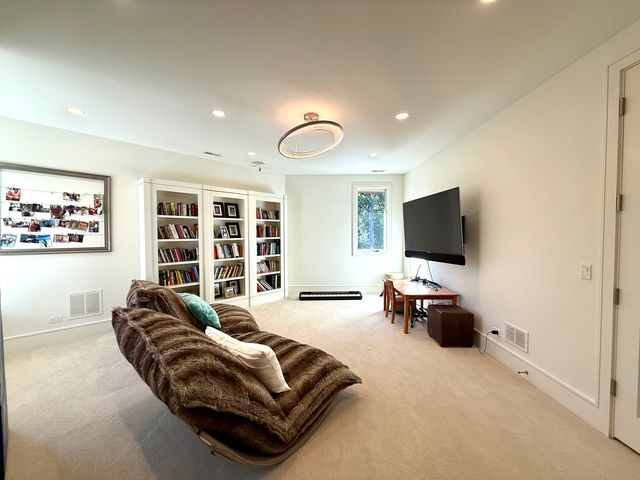 315 S Valley Hill Road, Bull Valley, IL 60098