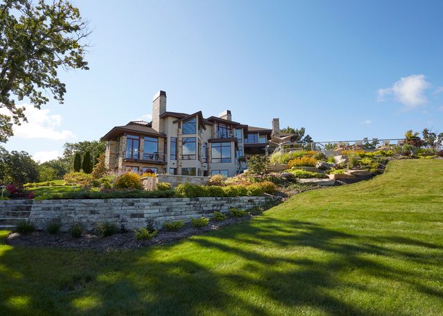 315 S Valley Hill Road, Bull Valley, IL 60098