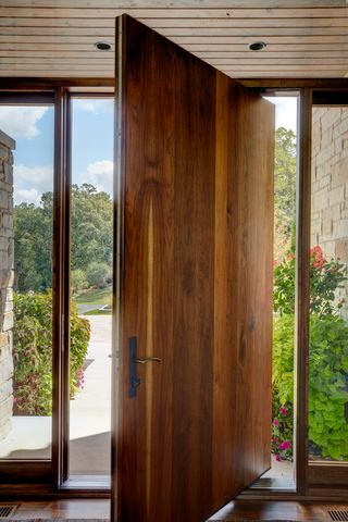 315 S Valley Hill Road, Bull Valley, IL 60098