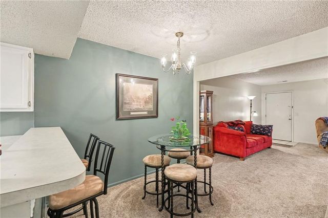 8334 Metcalf Avenue, Overland Park, KS 66212