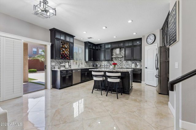 625 E TAYLOR Trail, San Tan Valley, AZ 85143