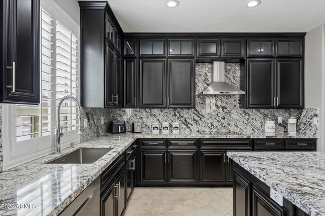625 E TAYLOR Trail, San Tan Valley, AZ 85143