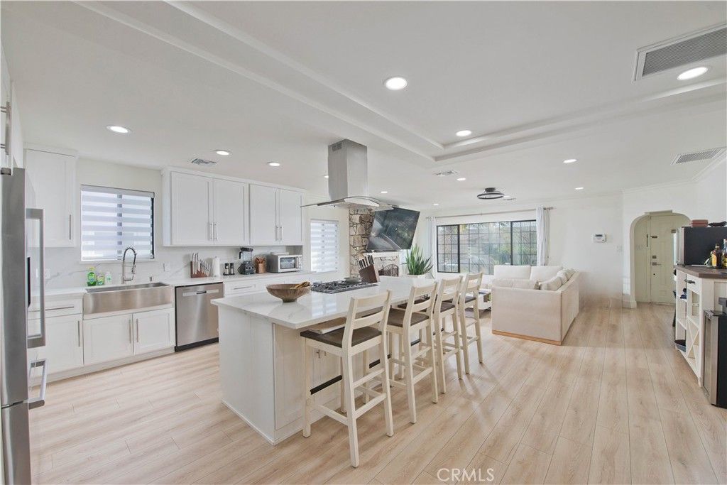1945 W 91st Place, Los Angeles, CA 90047 — photo 3