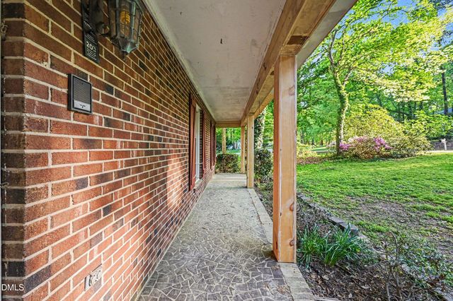 8700 Cliff Top Court, Raleigh, NC 27613