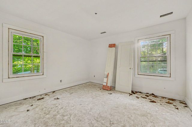 8700 Cliff Top Court, Raleigh, NC 27613