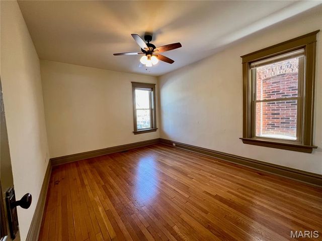 4143 Shaw Boulevard, St Louis, MO 63110