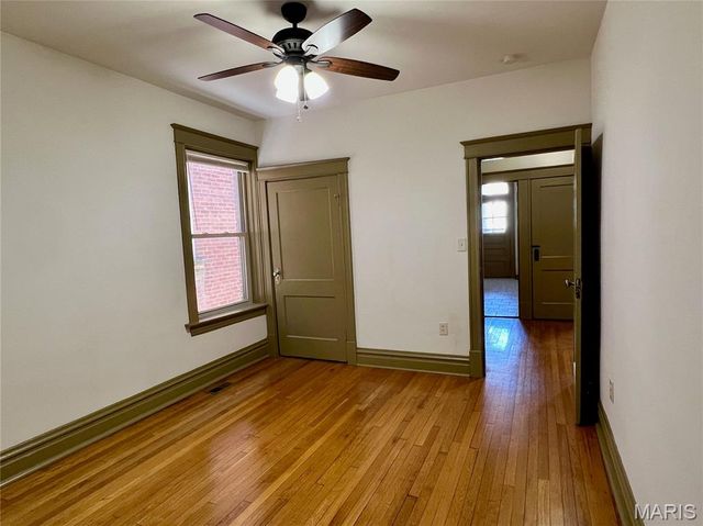 4143 Shaw Boulevard, St Louis, MO 63110