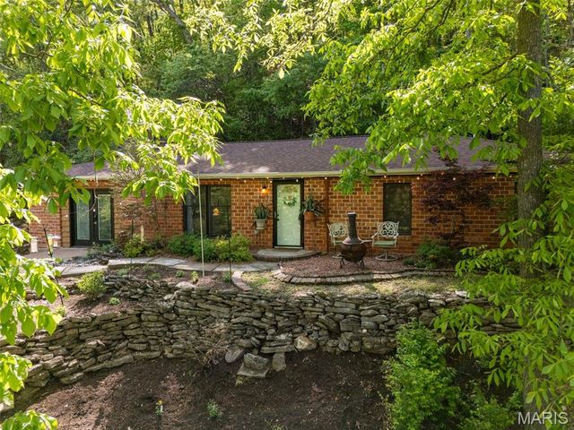 8075 Glenn Drive, Barnhart, MO 63012