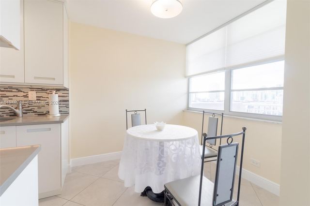 250 174th St 1118, Sunny Isles Beach, FL 33160