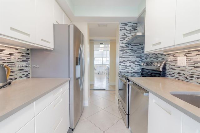 250 174th St 1118, Sunny Isles Beach, FL 33160