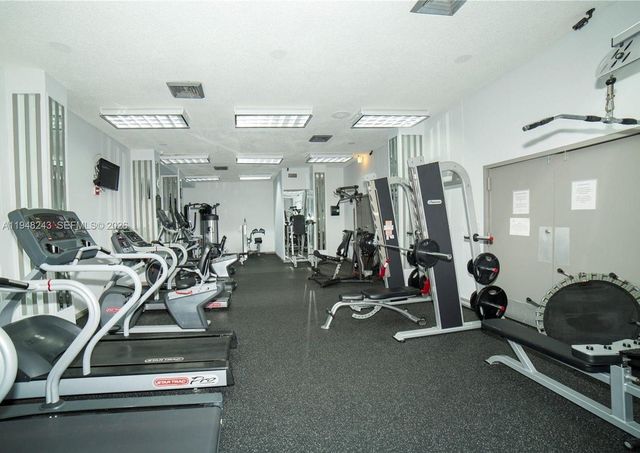 250 174th St 1118, Sunny Isles Beach, FL 33160