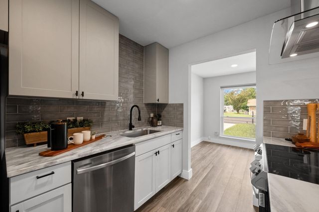 3103 Great Valley DR, Cedar Park, TX 78613