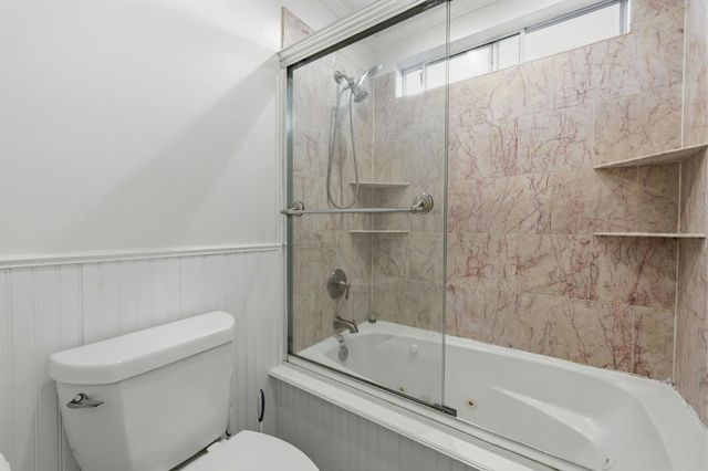 592 Charlemagne Ln, Tracy, CA 95376