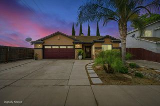 592 Charlemagne Ln, Tracy, CA 95376