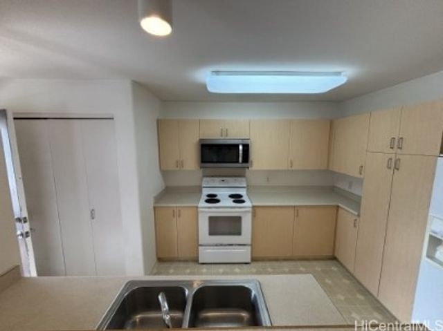 95-1143 Koolani Drive 107, Mililani, HI 96789