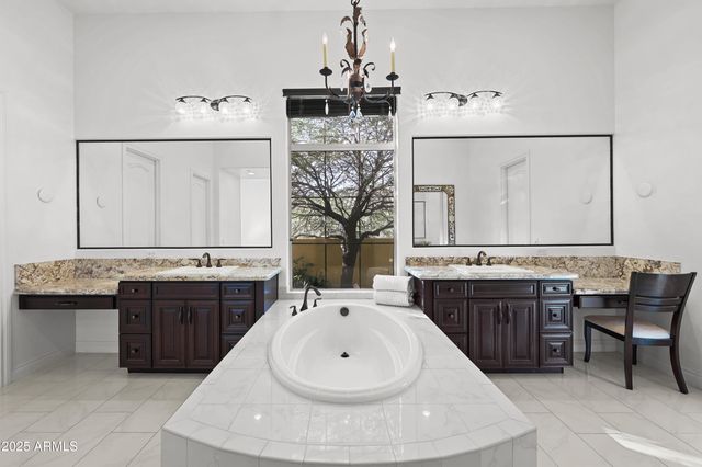 37003 N 109th Way 24, Scottsdale, AZ 85262