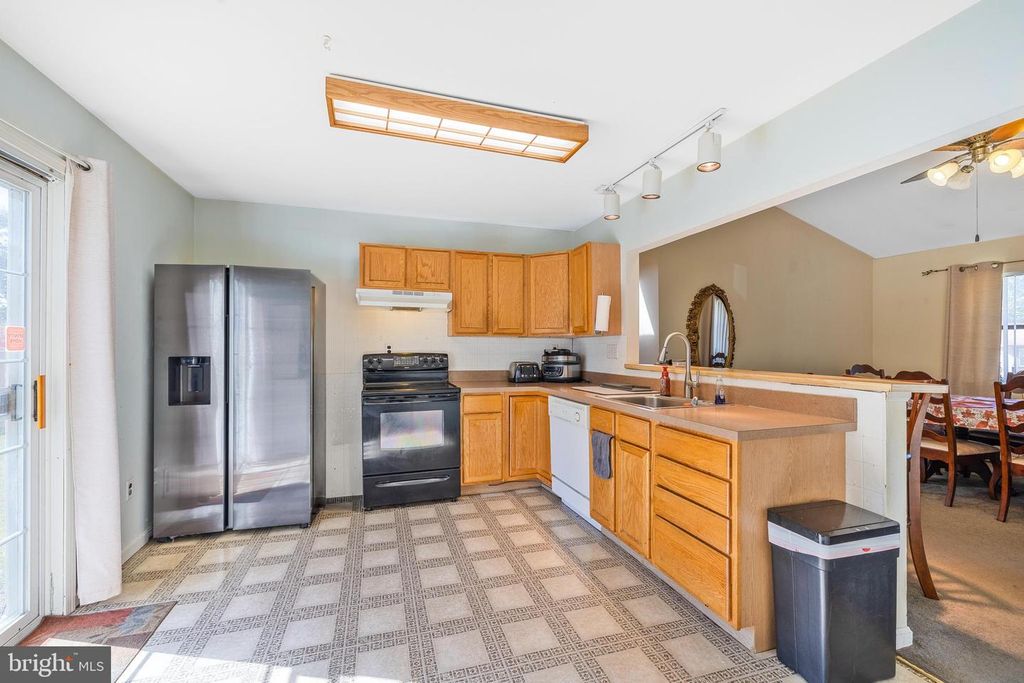 448 S HYDE PL, Bear, DE 19701