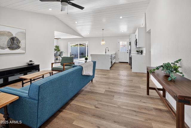 514 N 74TH Street, Scottsdale, AZ 85257