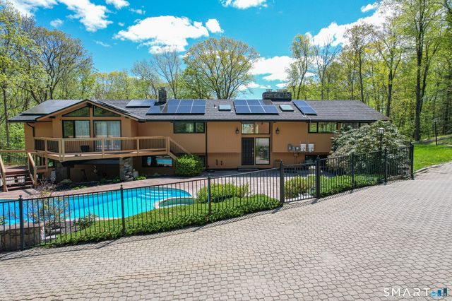 305 Westledge Drive, Torrington, CT 06790