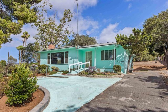 2439 Patterson Rd, Escondido, CA 92027