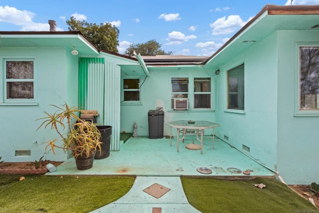 2439 Patterson Rd, Escondido, CA 92027