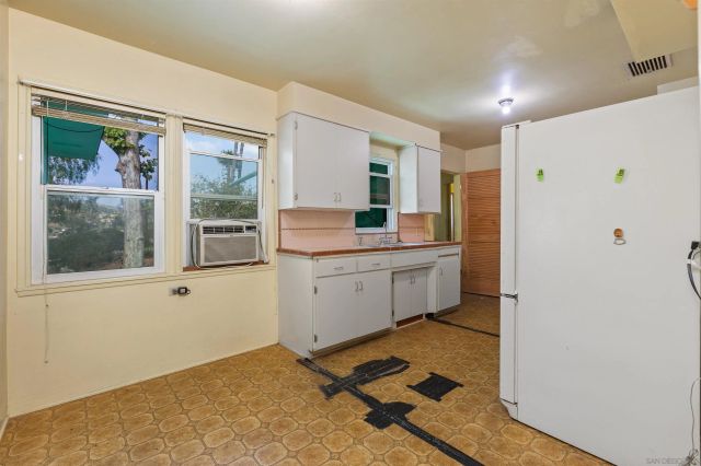 2439 Patterson Rd, Escondido, CA 92027