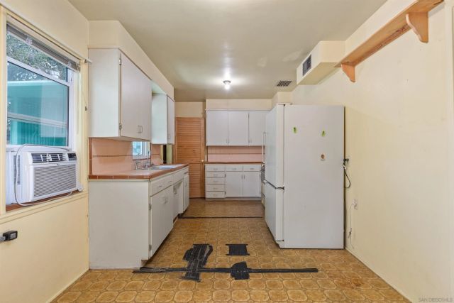 2439 Patterson Rd, Escondido, CA 92027