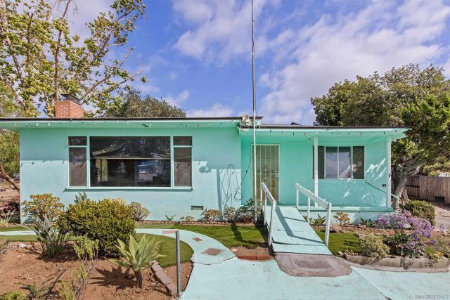 2439 Patterson Rd, Escondido, CA 92027