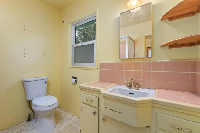 2439 Patterson Rd, Escondido, CA 92027