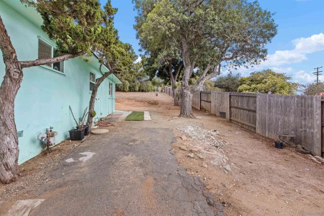 2439 Patterson Rd, Escondido, CA 92027
