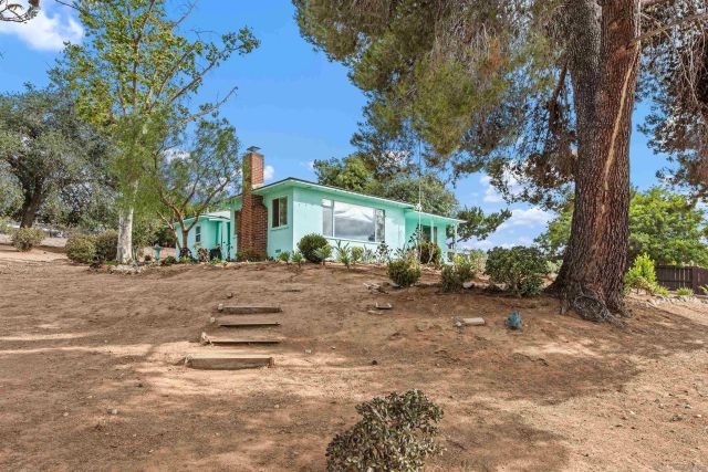 2439 Patterson Rd, Escondido, CA 92027