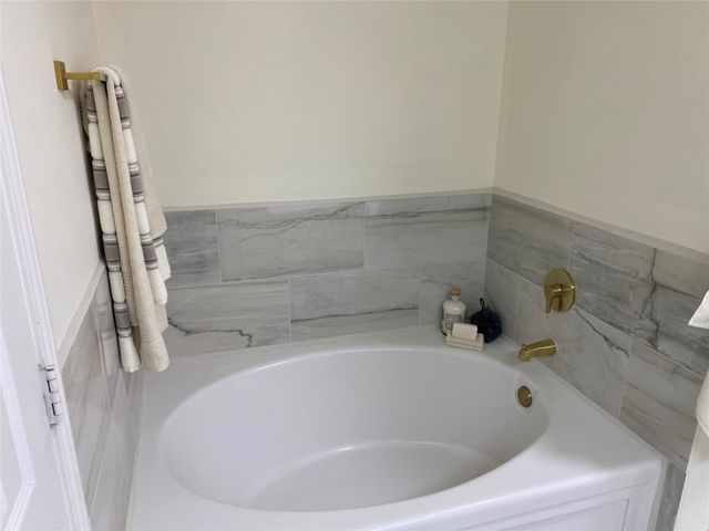5534 Mandarin Way, Dallas, TX 75249