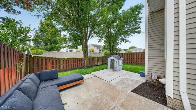 23215 Chandlers Lane, Olmsted Falls, OH 44138