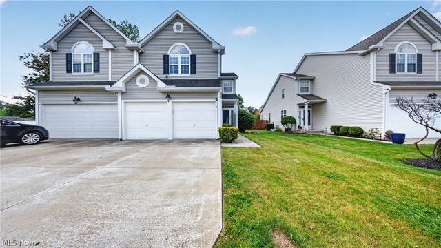 23215 Chandlers Lane, Olmsted Falls, OH 44138