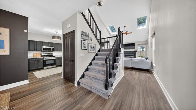 23215 Chandlers Lane, Olmsted Falls, OH 44138