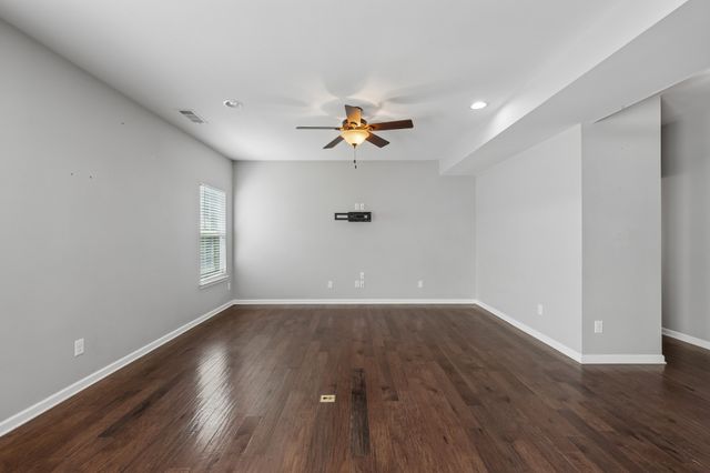 407 Goodman Dr, Gallatin, TN 37066