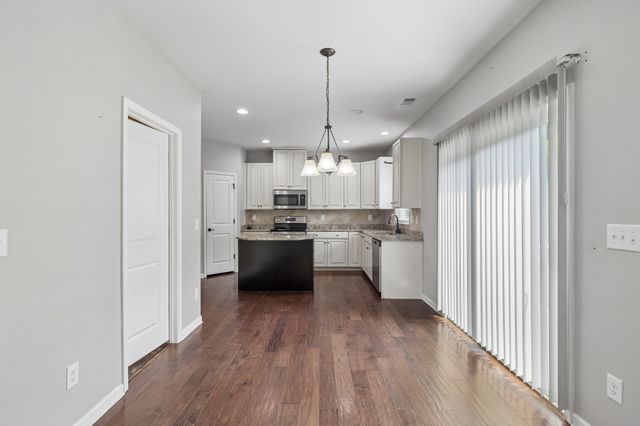 407 Goodman Dr, Gallatin, TN 37066